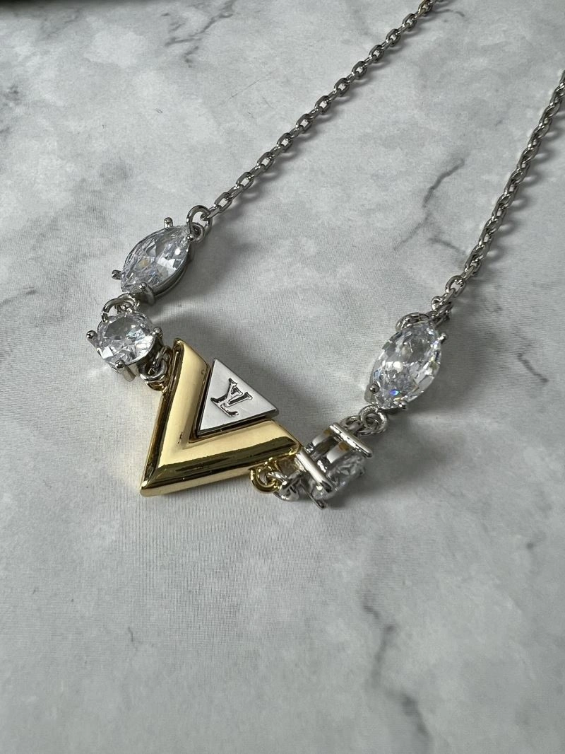 ModernLook Louis Vuitton Necklaces 250368