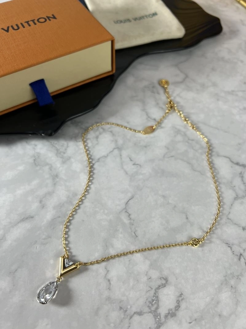 SmoothTexture Louis Vuitton Necklaces 250365