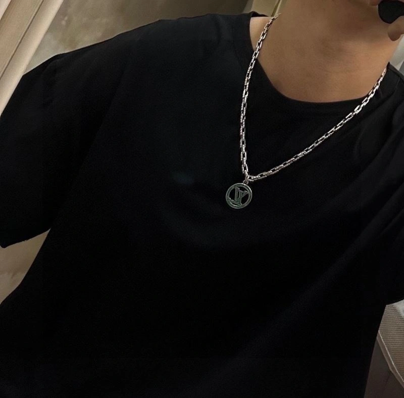 Colorful Louis Vuitton Necklaces 250383