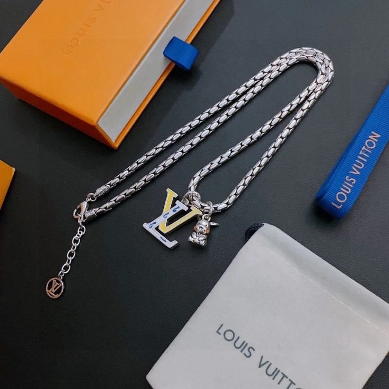 FreshLook Louis Vuitton Necklaces 250386