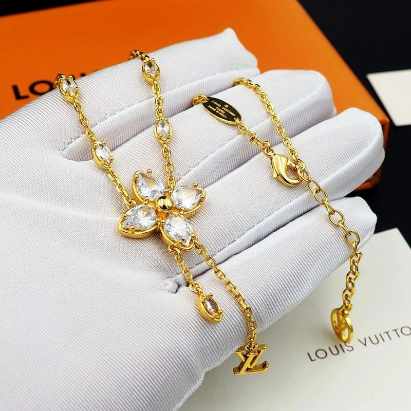 Louis Vuitton Necklaces Unique 250393