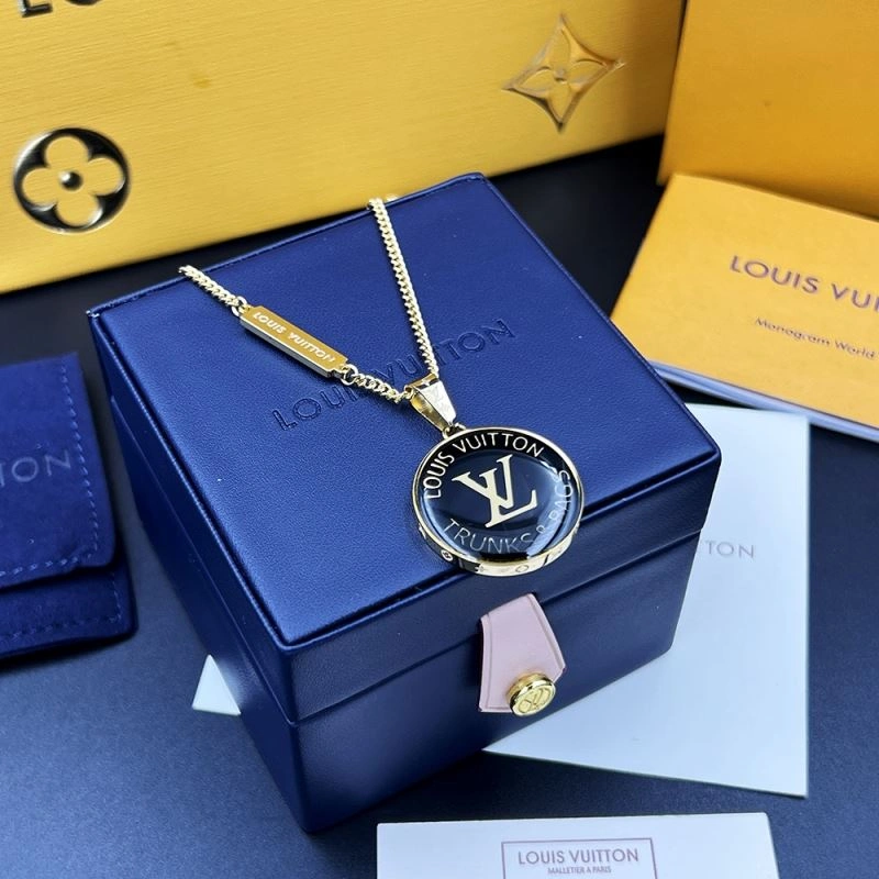 Louis Vuitton Necklaces SmoothTexture 250382
