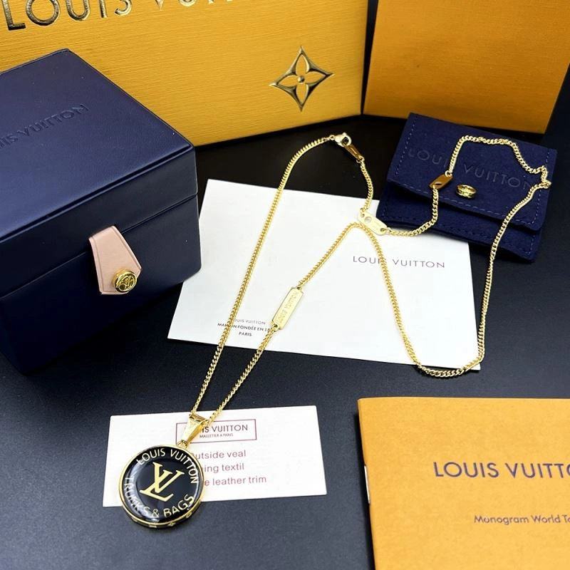 Louis Vuitton Necklaces SmoothTexture 250382