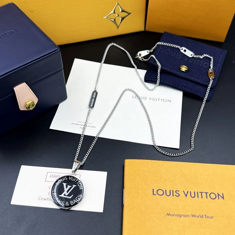Louis Vuitton Necklaces SmoothTexture 250382