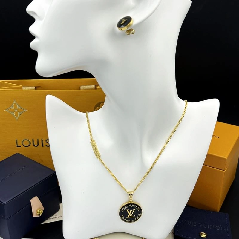 Louis Vuitton Necklaces Stylish 250376