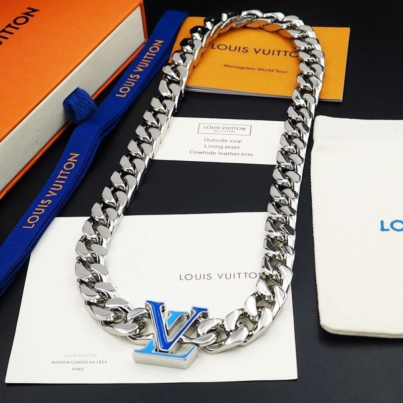 Stylish Louis Vuitton Necklaces 250384
