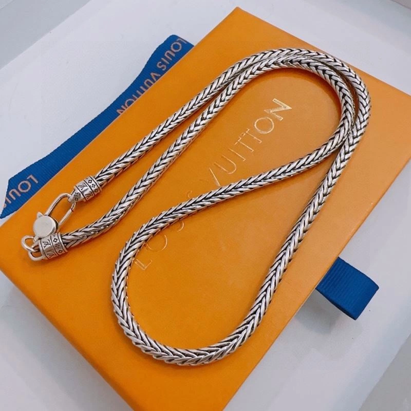 Louis Vuitton Necklaces Vibrant 250379