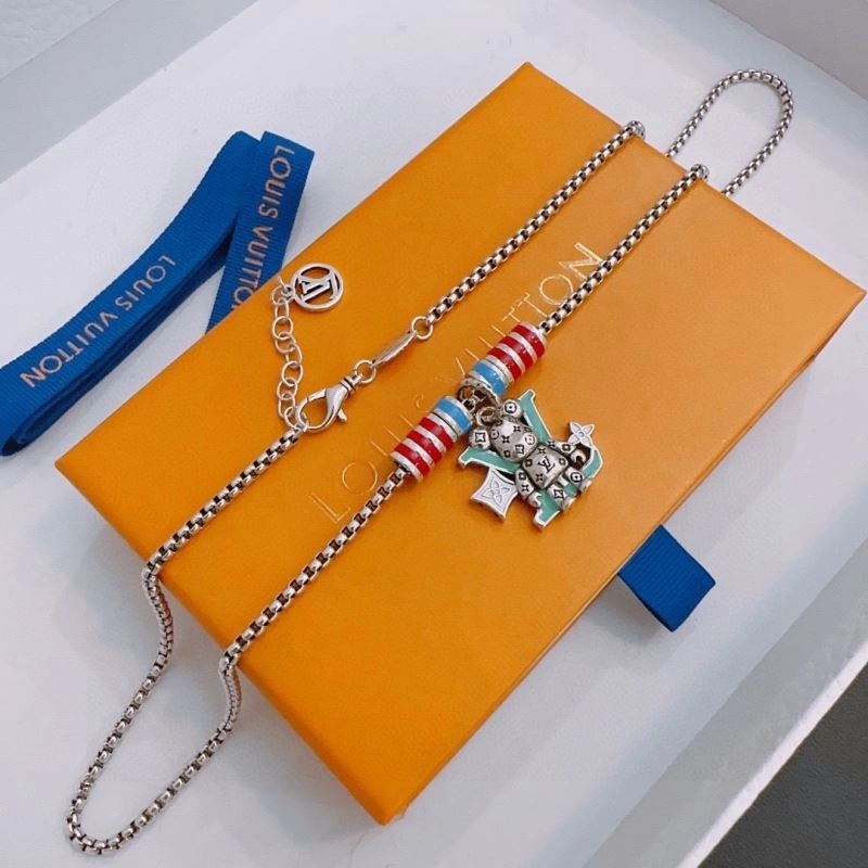 SportInspired Louis Vuitton Necklaces 250370