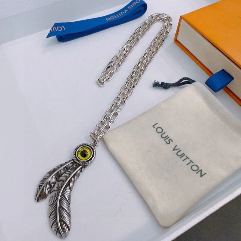 Louis Vuitton Necklaces TravelReady 250361