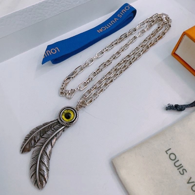 Louis Vuitton Necklaces TravelReady 250361
