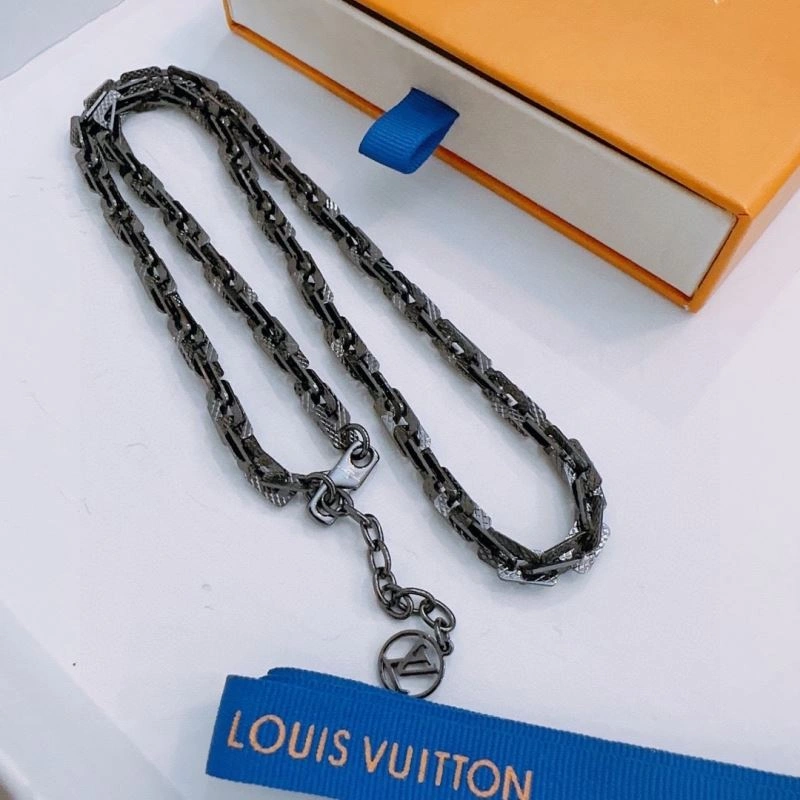 Practical Louis Vuitton Necklaces 250372