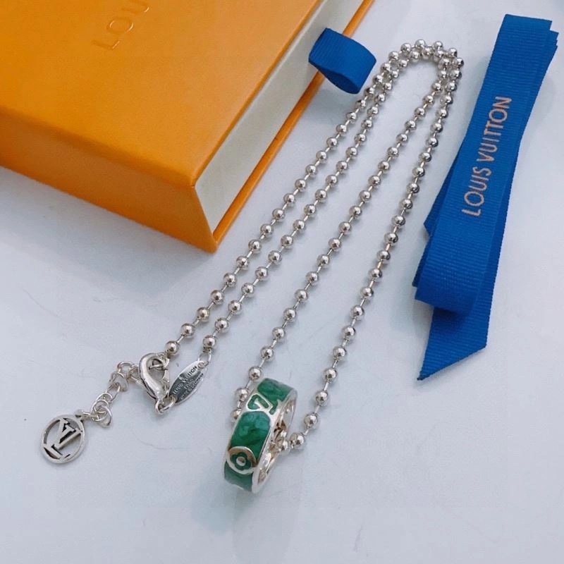 FlexibleFit Louis Vuitton Necklaces 250360