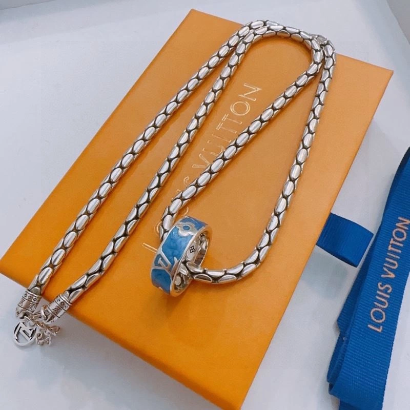 Louis Vuitton Necklaces Tailored 250359