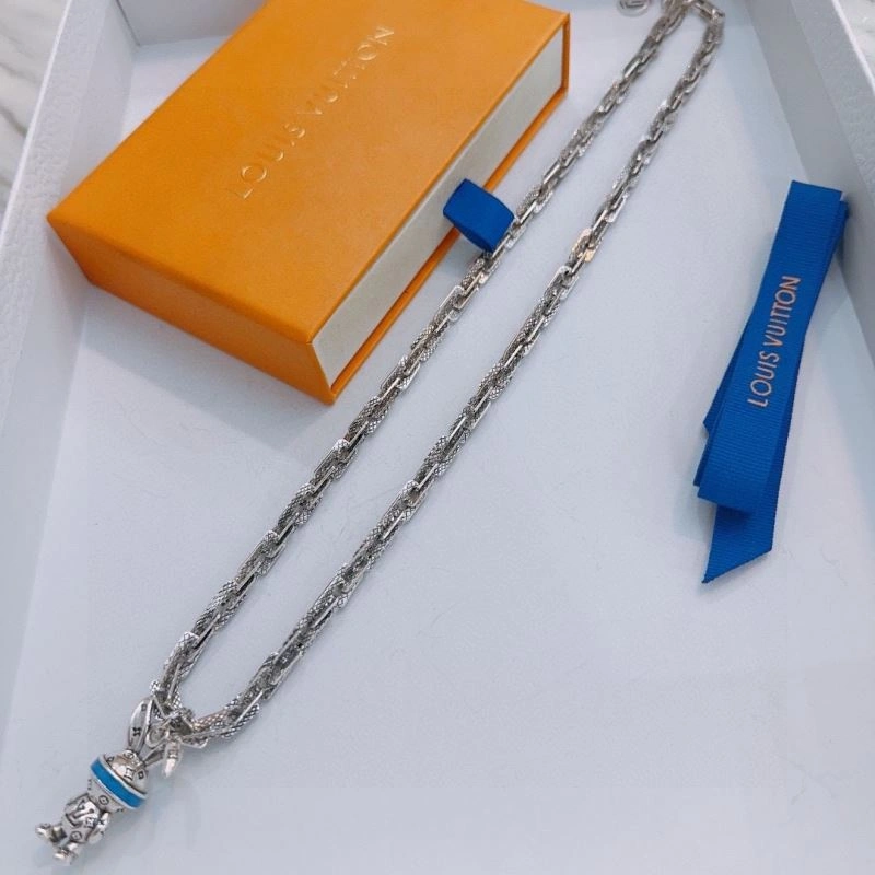 FreshLook Louis Vuitton Necklaces 250356