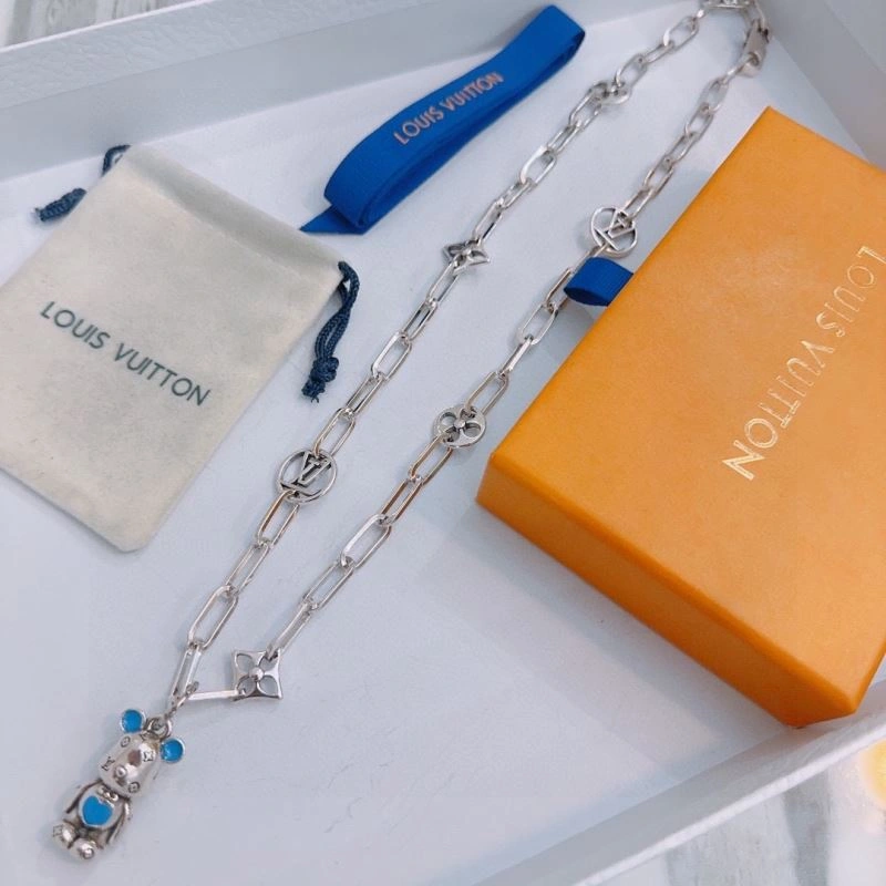 RelaxedFit Louis Vuitton Necklaces 250355
