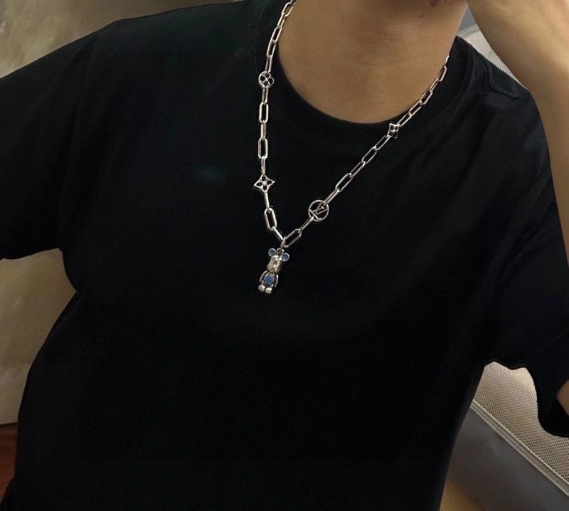 RelaxedFit Louis Vuitton Necklaces 250355