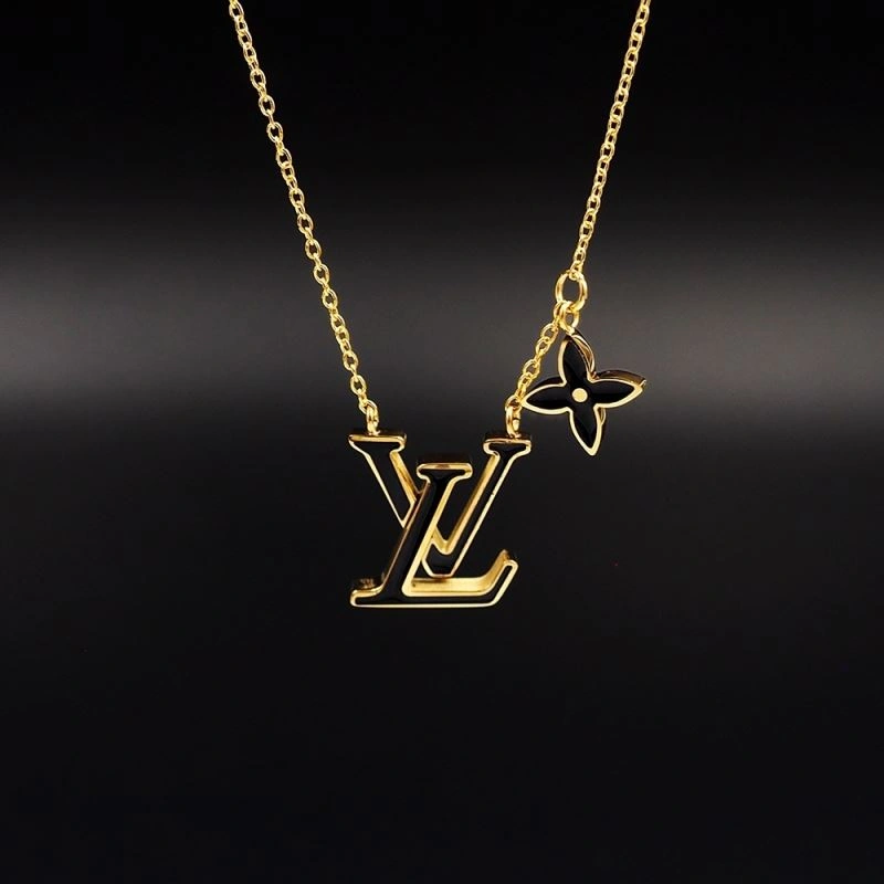 Attractive Louis Vuitton Necklaces 250354