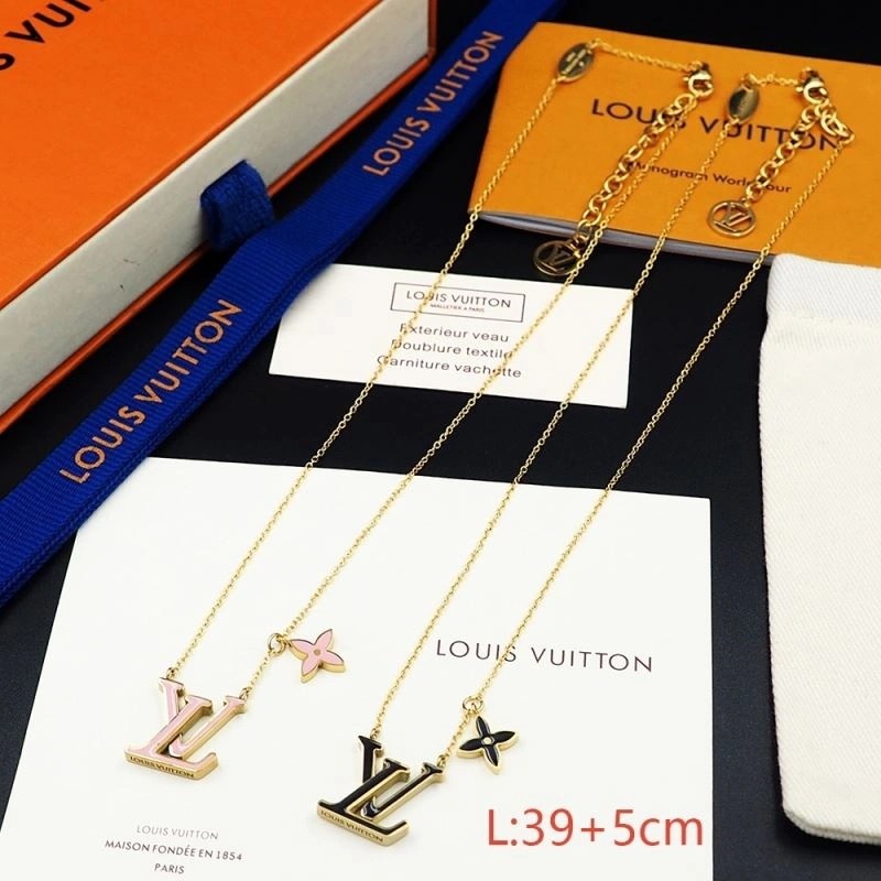 Attractive Louis Vuitton Necklaces 250354