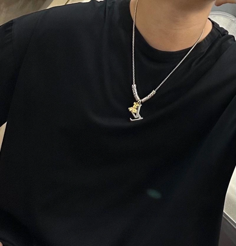Contemporary Louis Vuitton Necklaces 250103