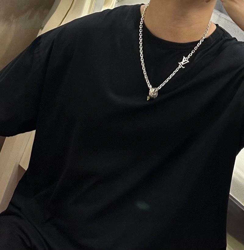 Louis Vuitton Necklaces StreetReady 250101