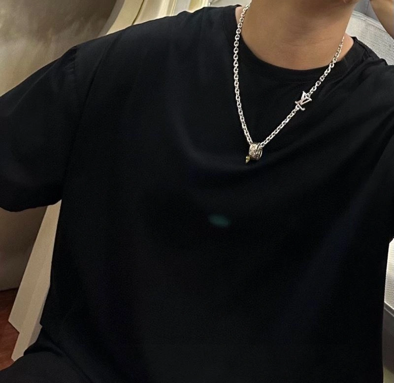 Louis Vuitton Necklaces StreetReady 250101