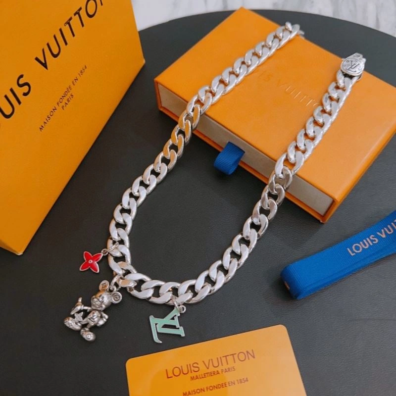 Reliable Louis Vuitton Necklaces 250102