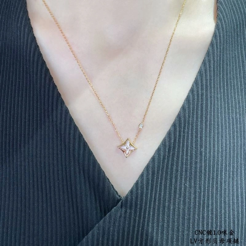 Louis Vuitton Necklaces Casual 250109