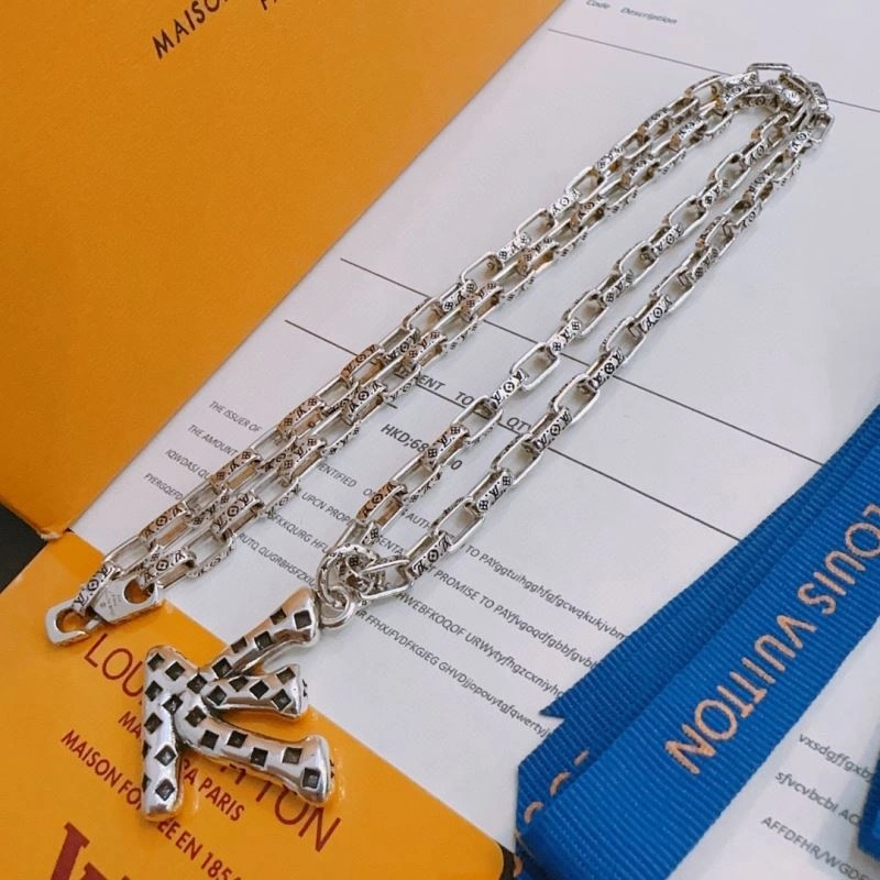 EasyMatch Louis Vuitton Necklaces 250082