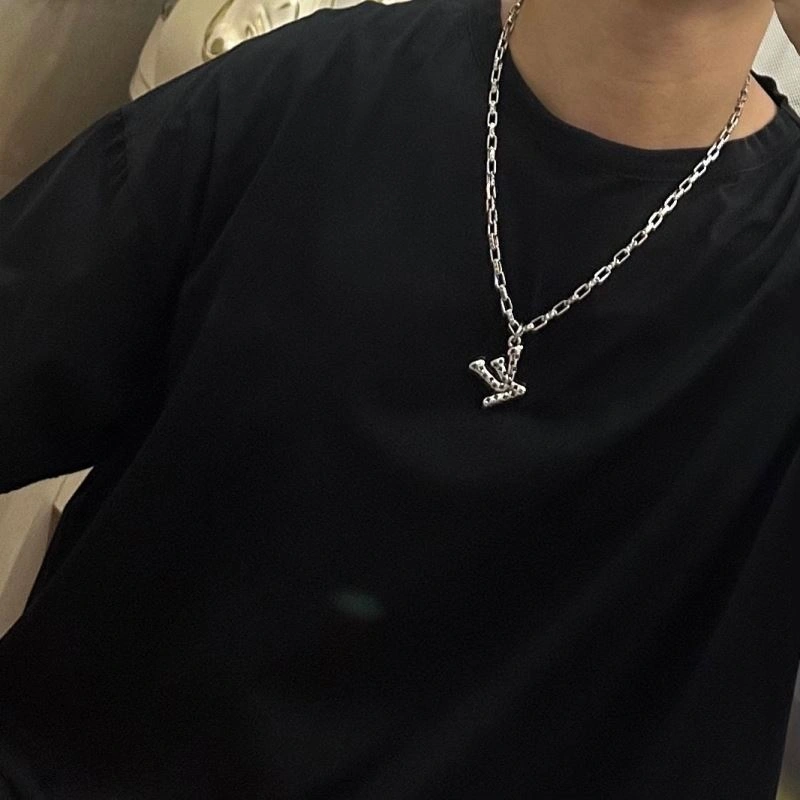 EasyMatch Louis Vuitton Necklaces 250082