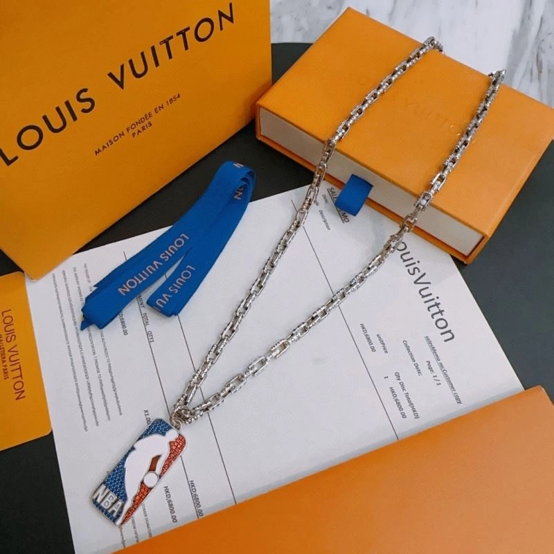 Premium Louis Vuitton Necklaces 250097