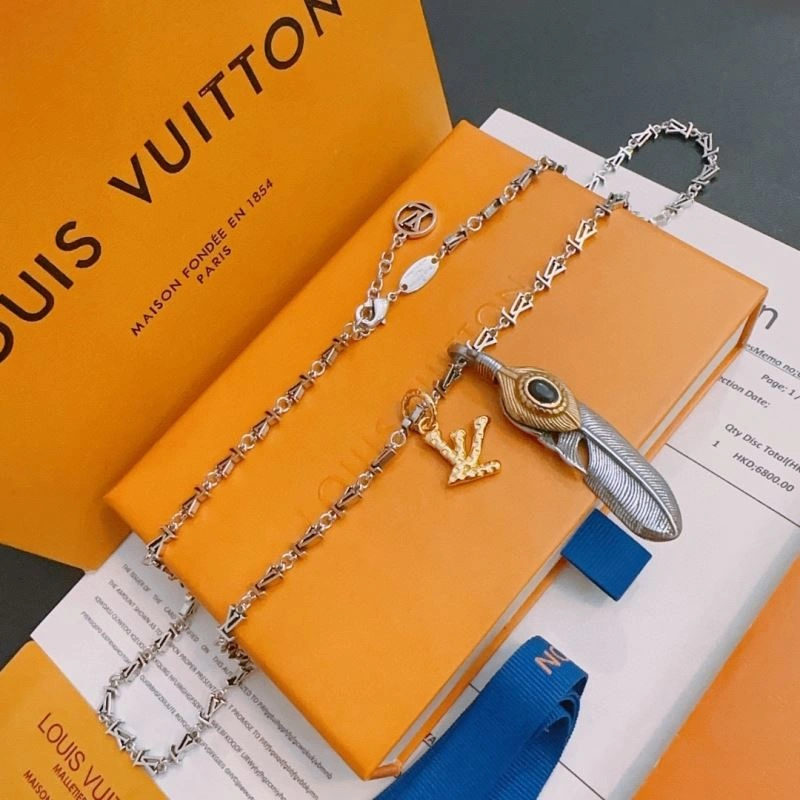 Louis Vuitton Necklaces Durable 250084