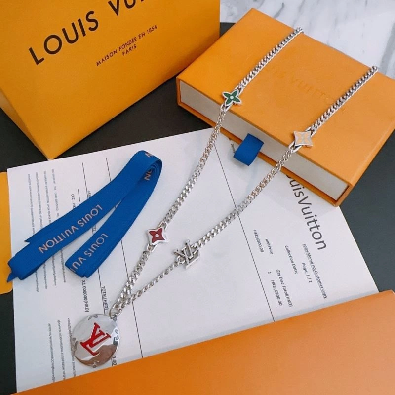 Louis Vuitton Necklaces Vibrant 250090