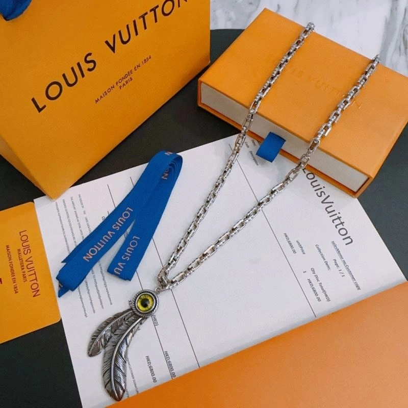Louis Vuitton Necklaces WrinkleFree 250086