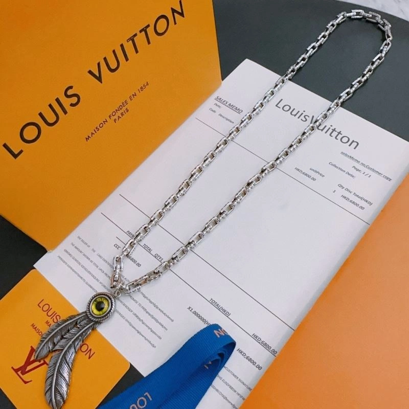 Louis Vuitton Necklaces WrinkleFree 250086