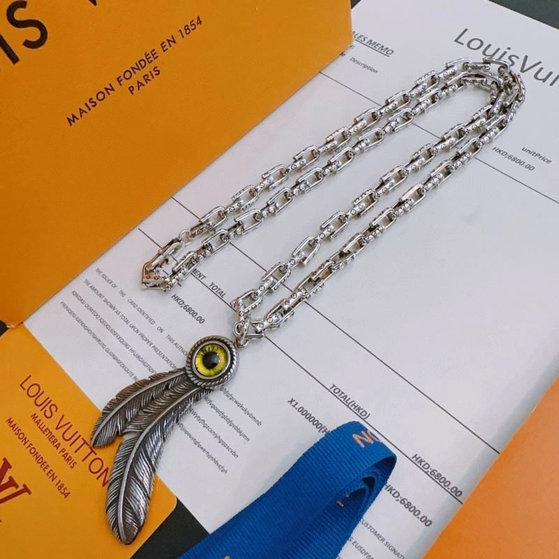 Louis Vuitton Necklaces WrinkleFree 250086