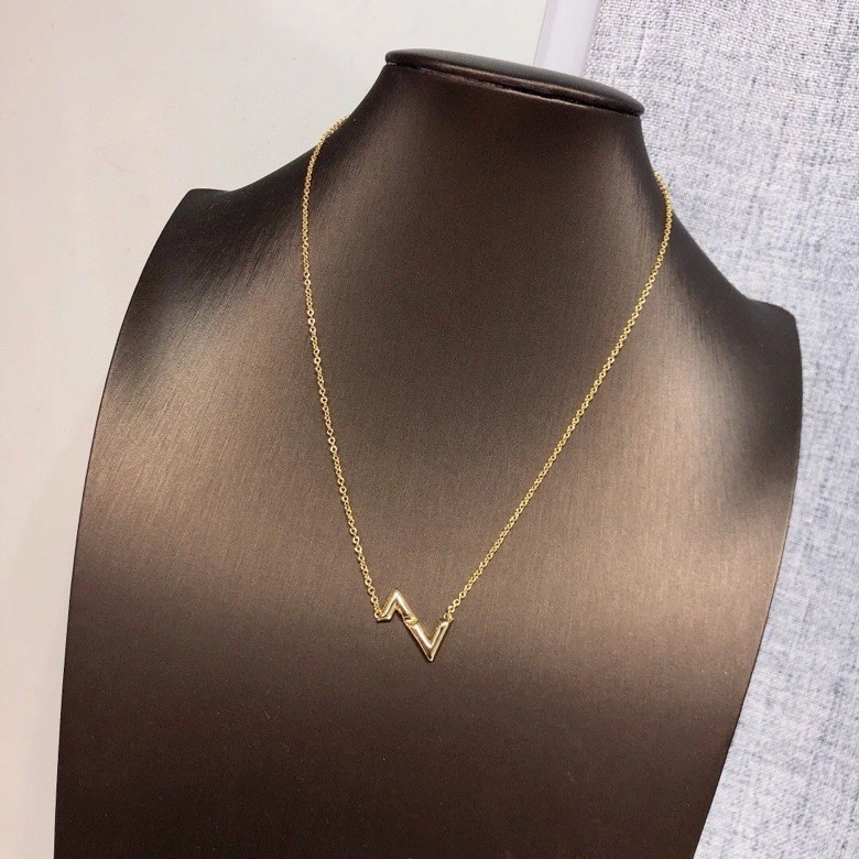 Comfortable Louis Vuitton Necklaces 250075