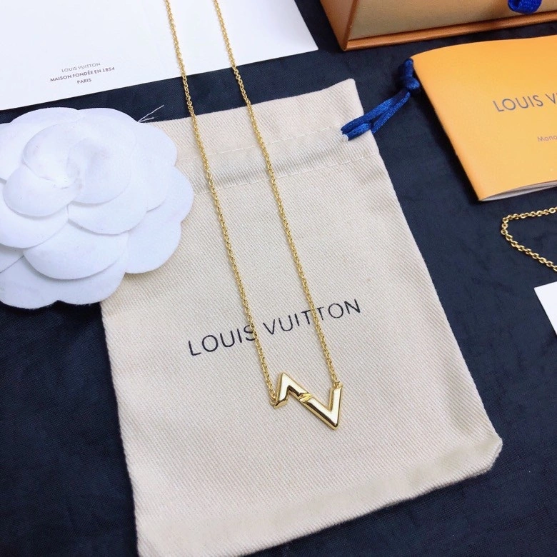 Comfortable Louis Vuitton Necklaces 250075