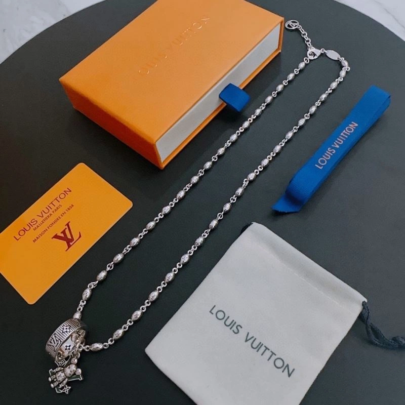 Trendy Louis Vuitton Necklaces 250074