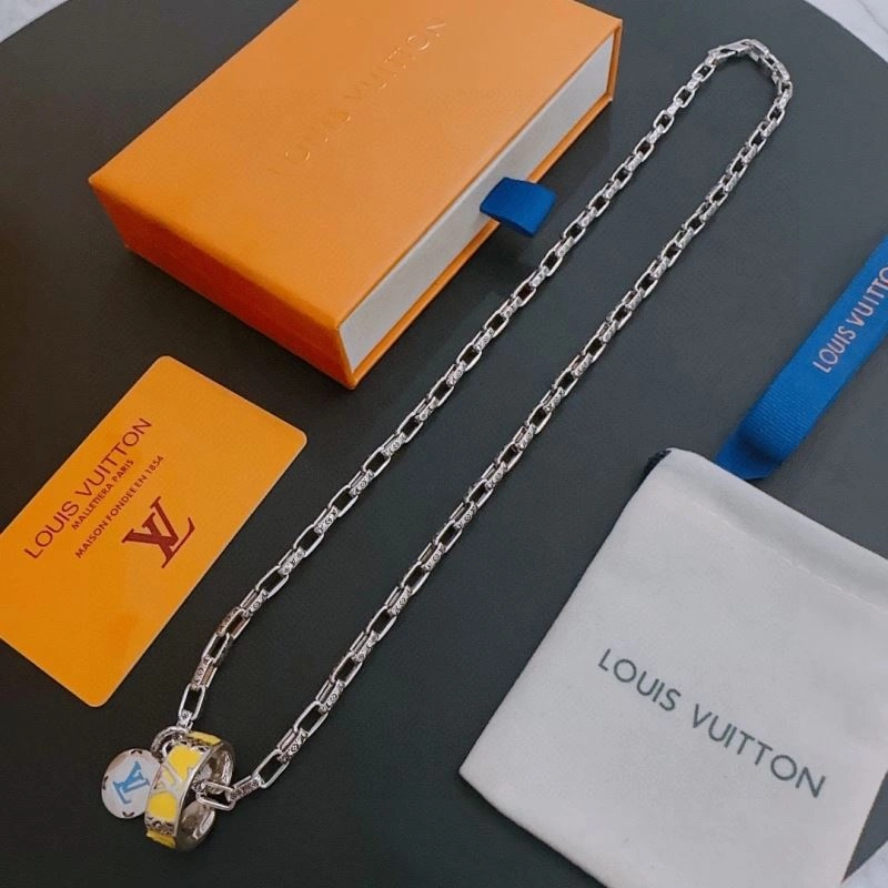 Louis Vuitton Necklaces Packable 250072