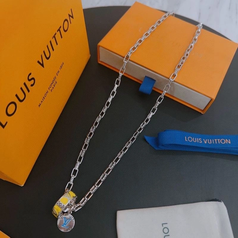 Louis Vuitton Necklaces Packable 250072