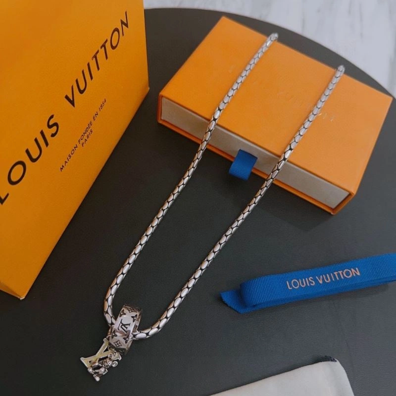 DailyWear Louis Vuitton Necklaces 250073