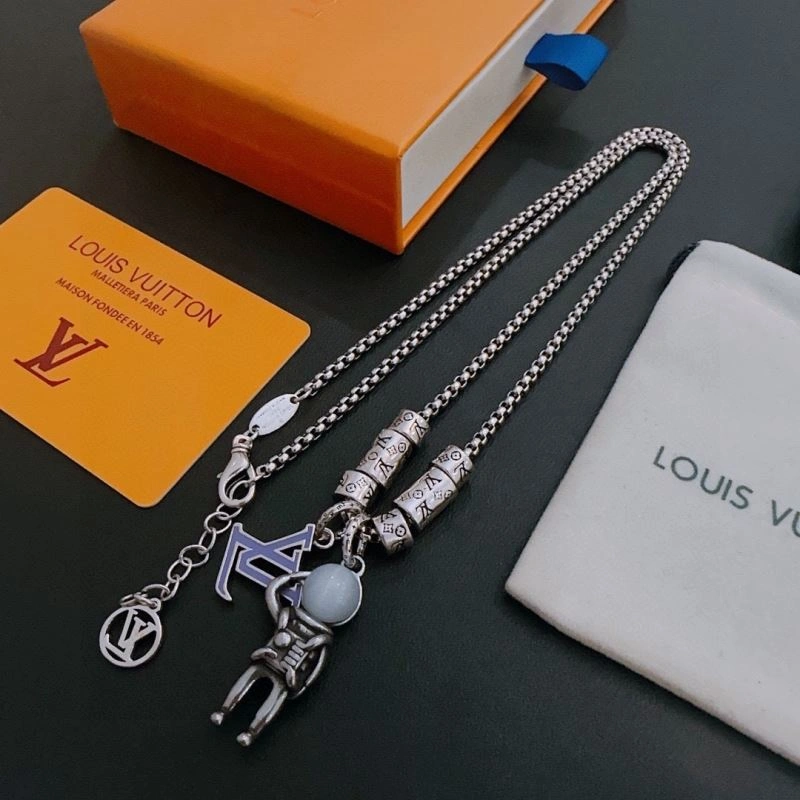 Supportive Louis Vuitton Necklaces 250067