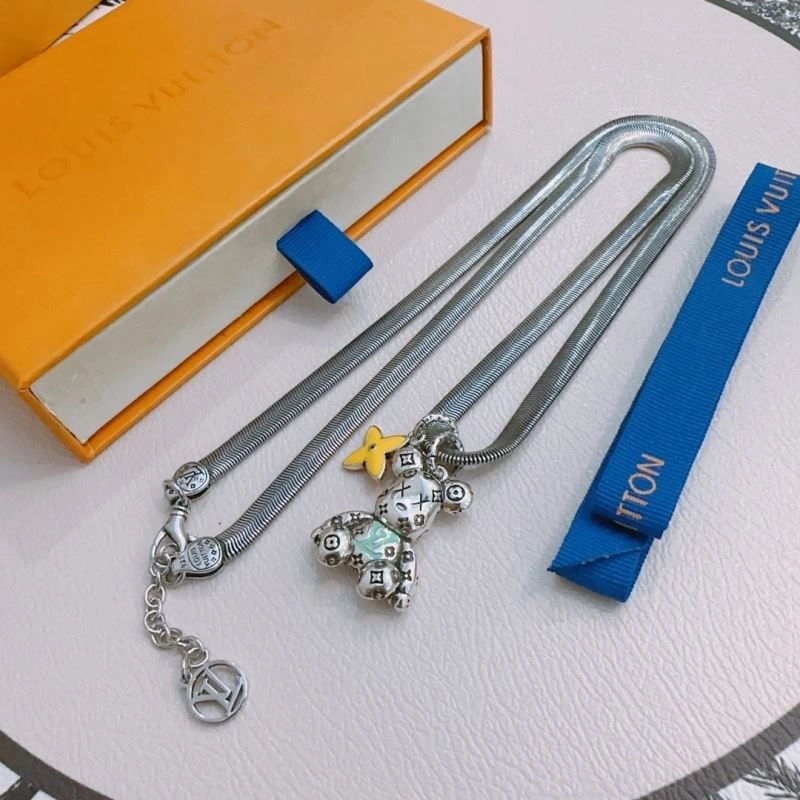 Fashionable Louis Vuitton Necklaces 250041