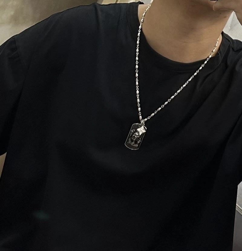 Louis Vuitton Necklaces ZipUp 250061