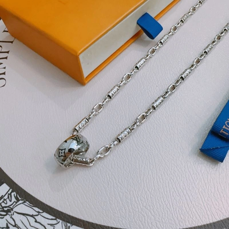 Trendy Louis Vuitton Necklaces 250066