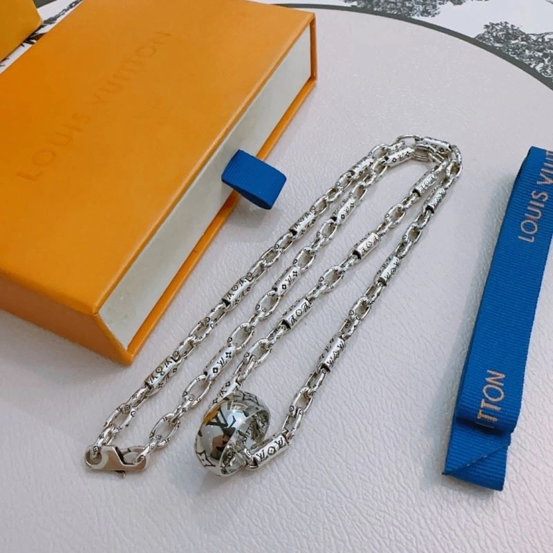 Trendy Louis Vuitton Necklaces 250066