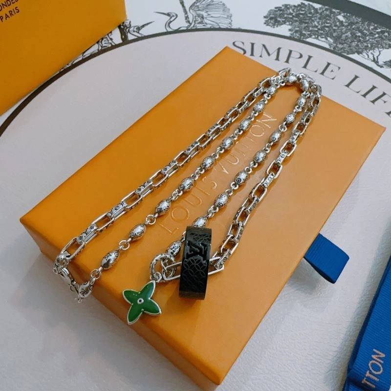 Louis Vuitton Necklaces Functional 250069