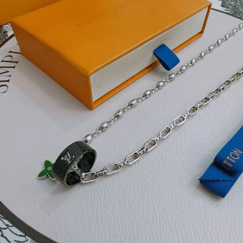 Louis Vuitton Necklaces Functional 250069