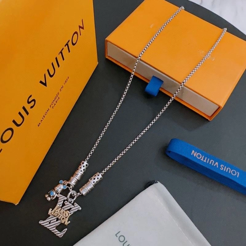 Comfortable Louis Vuitton Necklaces 250063