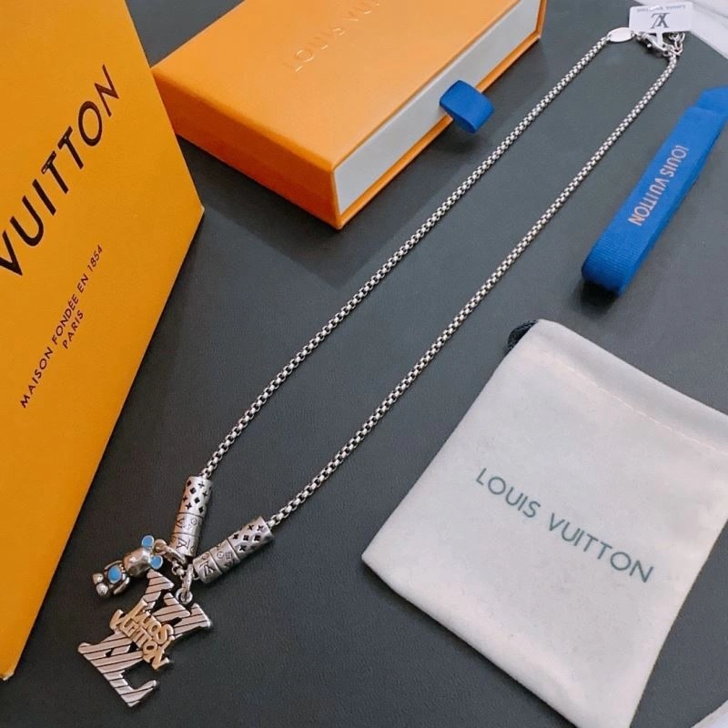 Comfortable Louis Vuitton Necklaces 250063
